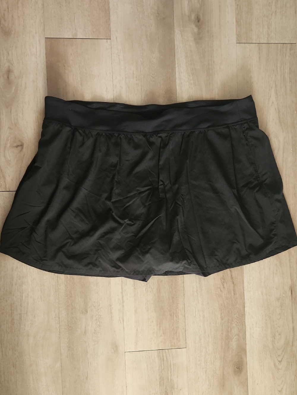 Old Navy Black Athletic Skirt with Built-In Shorts